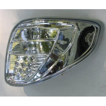 Suzuki SX-4 оптика задняя LED хром