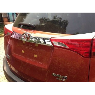 Toyota RAV4 Mk4 2013+ накладка хром на крышку багажника SS 