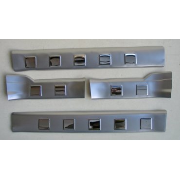 Nissan X-Trail T31 накладки защитные на пороги дверных проемов  верхние